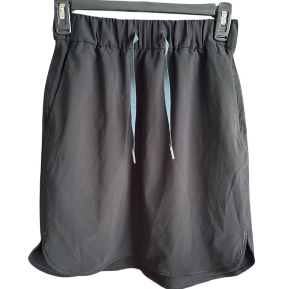 Lululemon On The Fly Skirt *21" Black size‎ 4 - Picture 1 of 7